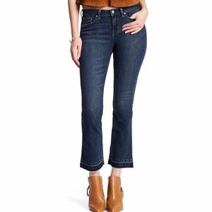 👖 Jessica Simpson Cherish Cropped Flare Jeans